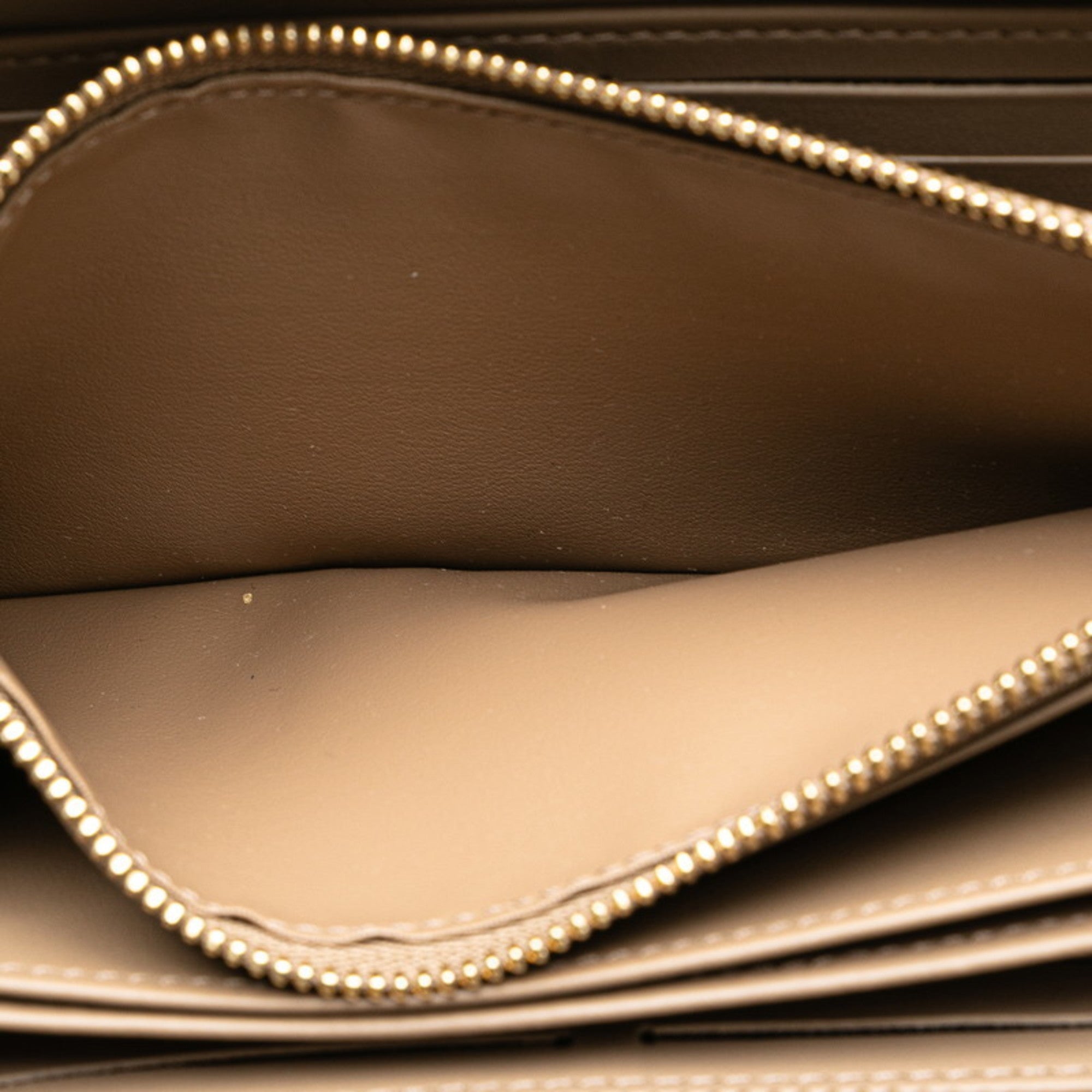 Louis Vuitton Beige Taupe Leather Coin Purse/Coin Case (Pre-Owned)