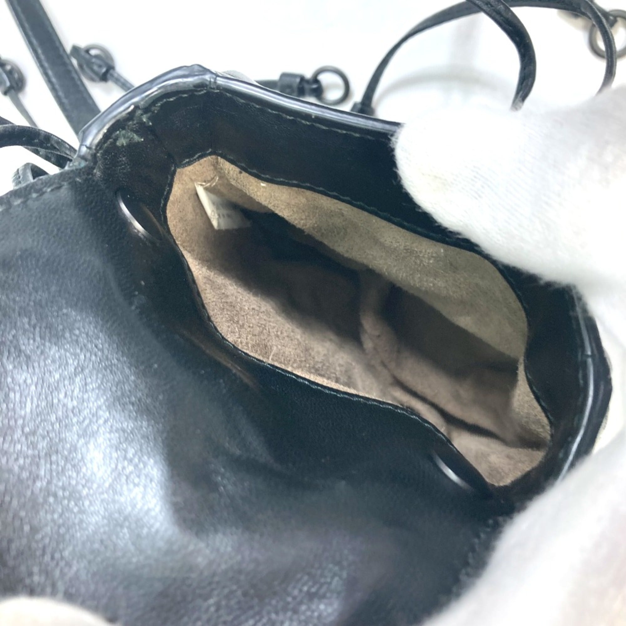Bottega Veneta Black Leather Shoulder Bag (Pre-Owned)