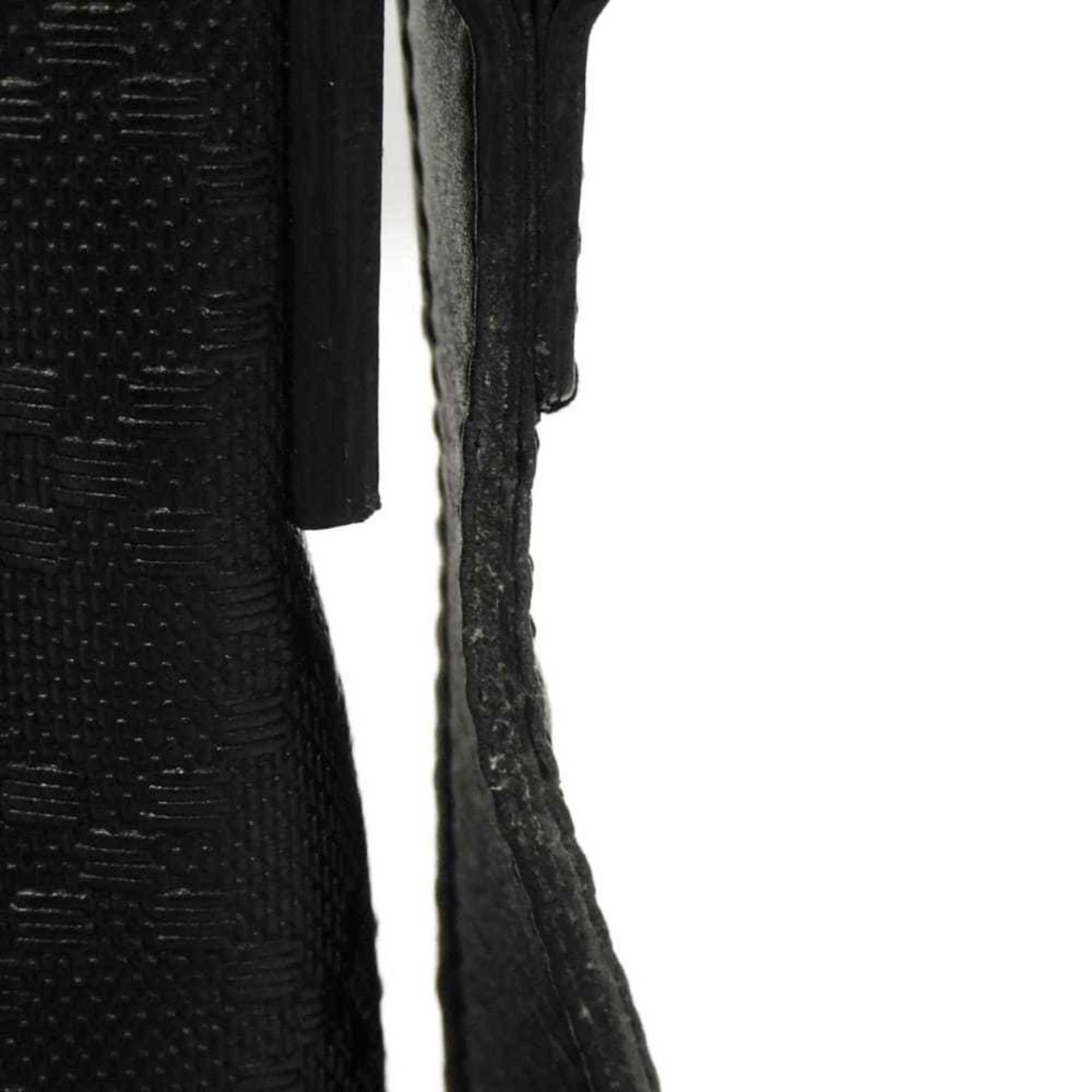 Gucci Diamante Black Leather Messenger Bag Shoulder Bag (Pre-Owned)