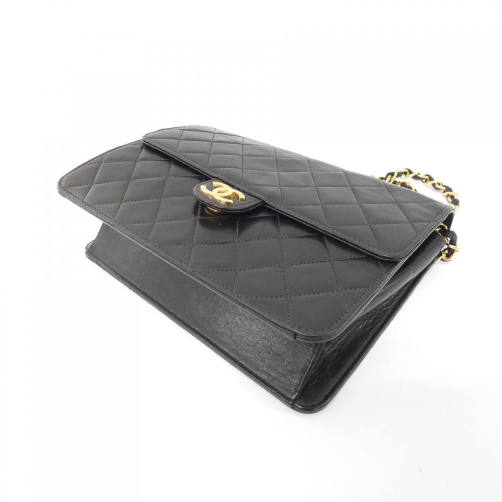Chanel Black Leather Shoulder Bag (Pre-Owned)