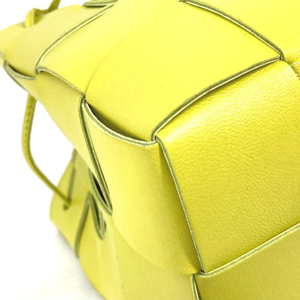 Bottega Veneta Green Leather Shoulder Bag (Pre-Owned)