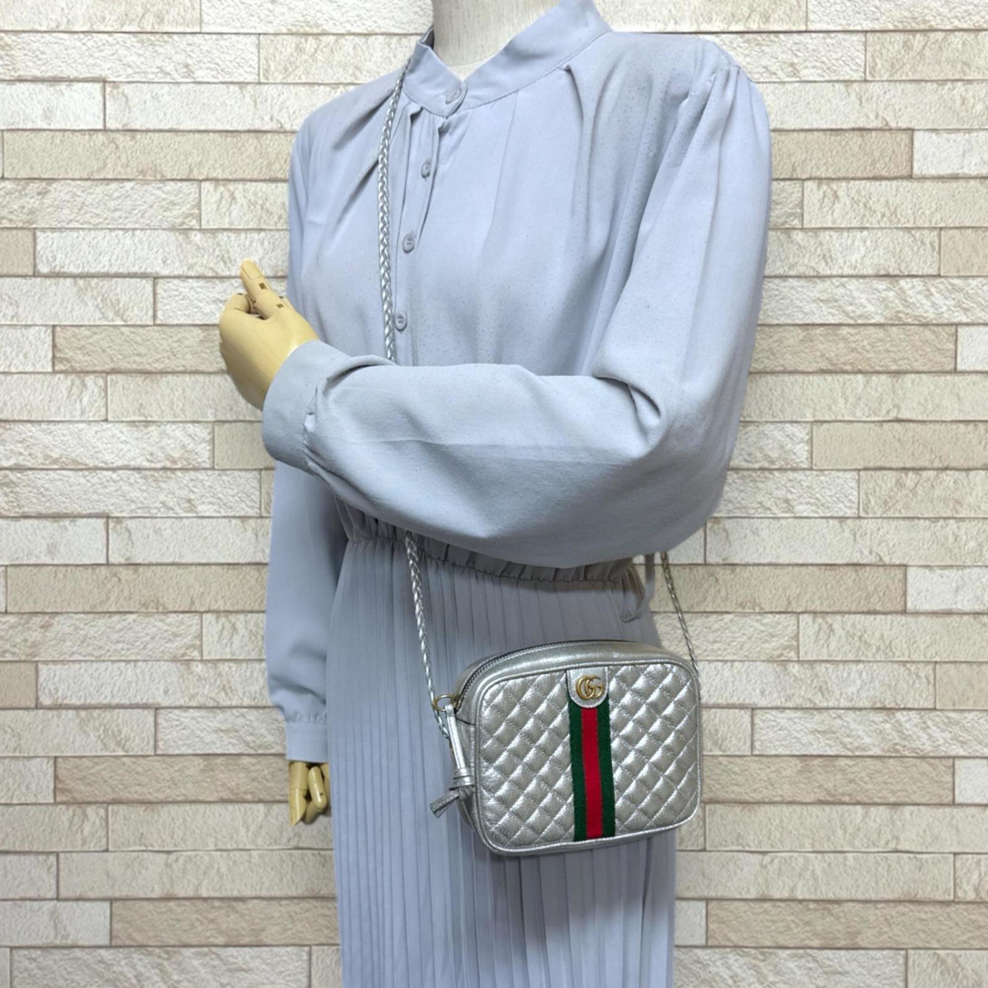 Gucci Silver Leather Shoulder Bag (Pre-Owned)