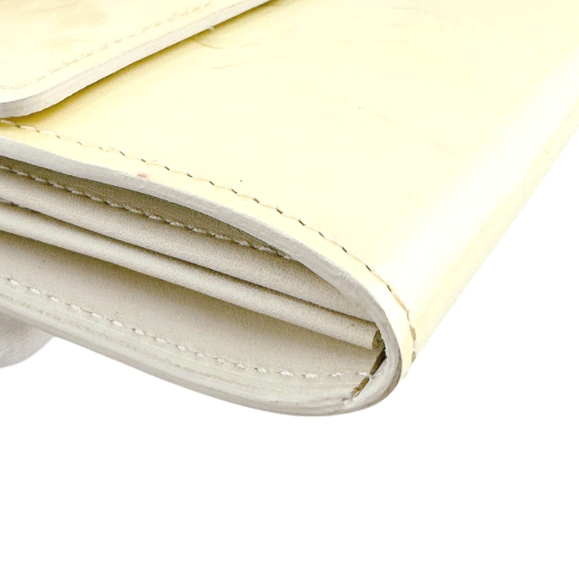Louis Vuitton Cream White Monogram Vernis Long Wallet (Tri-Fold) (Pre-Owned)
