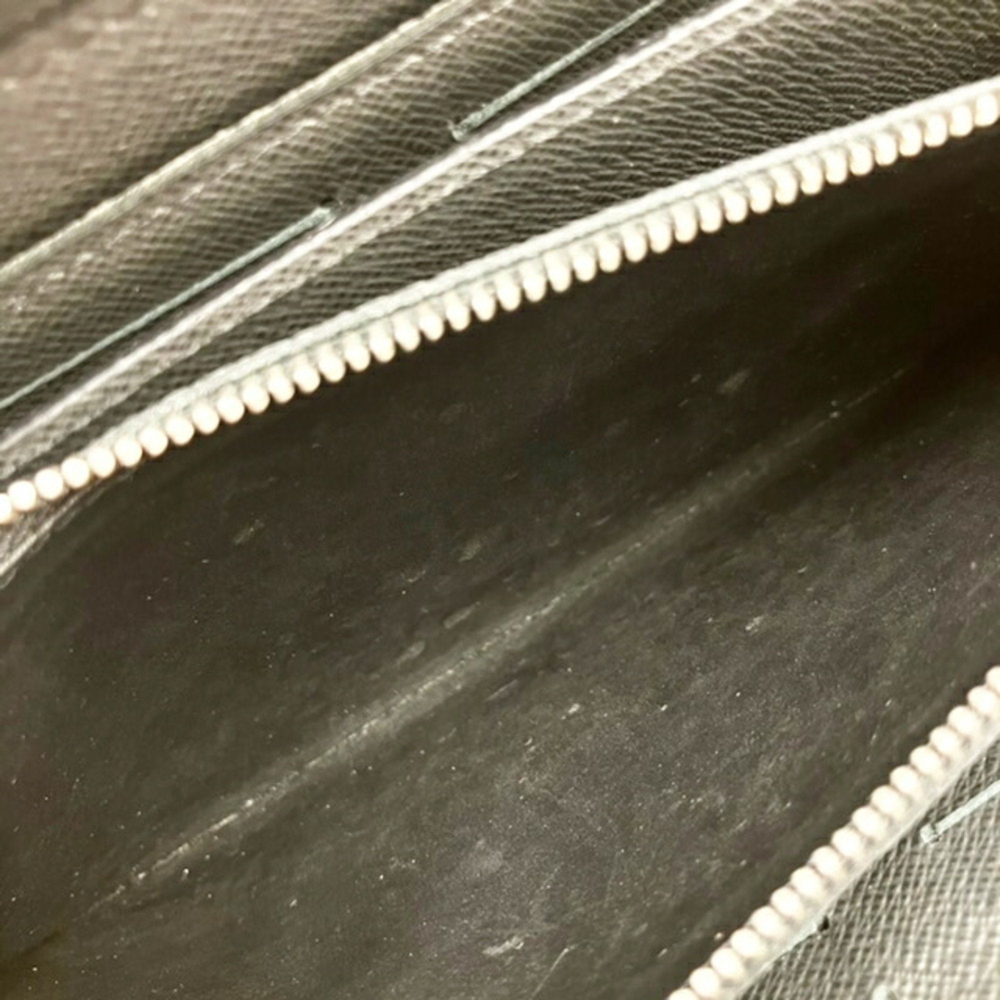 Louis Vuitton Ardoise Taiga Leather Long Wallet (Bi-Fold) (Pre-Owned)