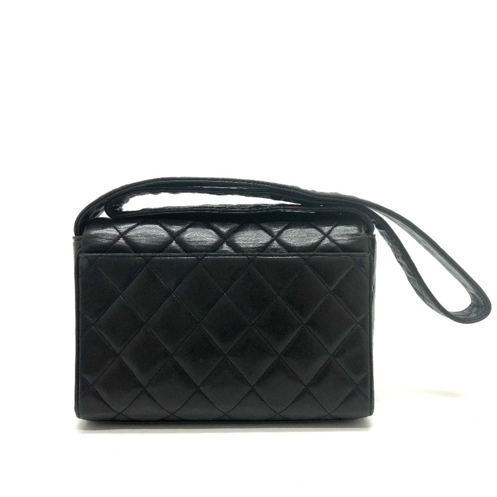 Chanel Black Leather Shoulder Bag (Pre-Owned)