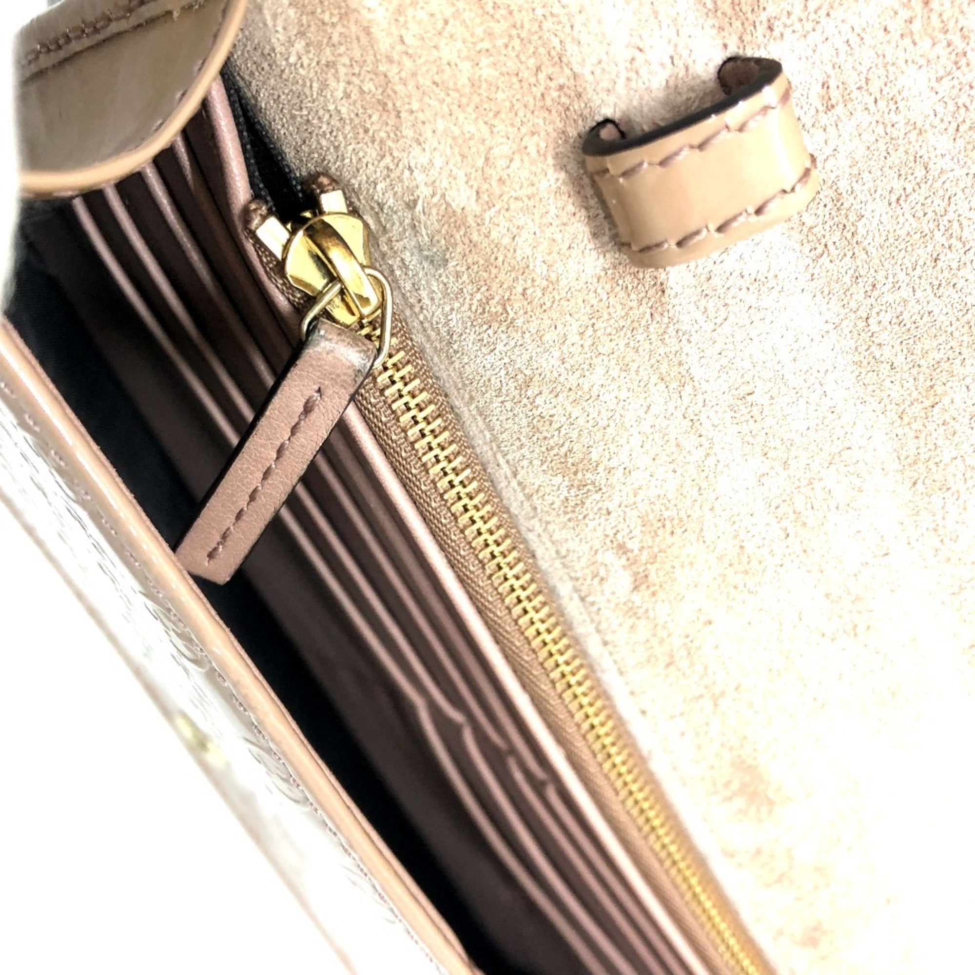 Gucci Beige Shoulder Bag (Pre-Owned)
