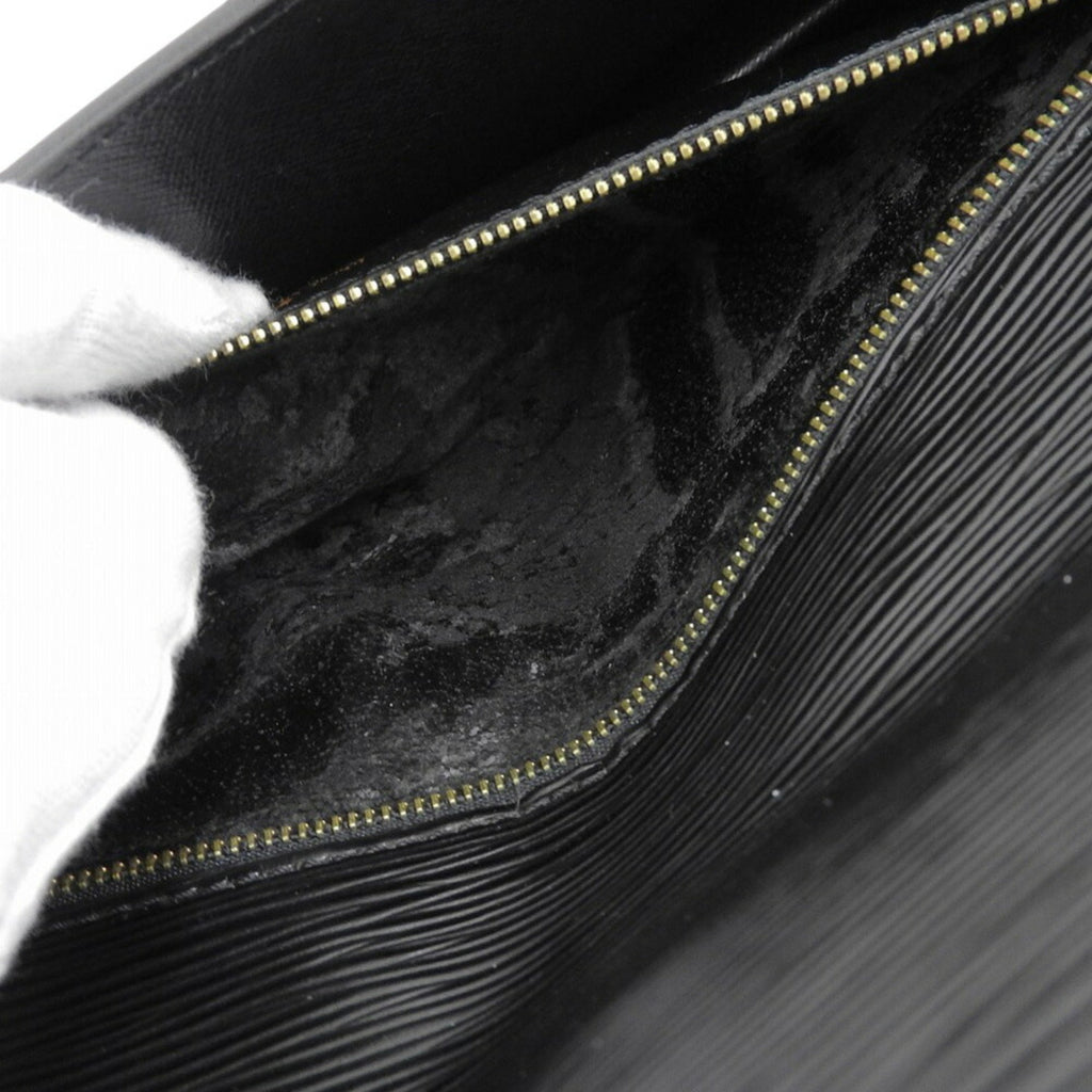 Louis Vuitton Black Noir Epi Leather Clutch Bag Pochette (Pre-Owned)