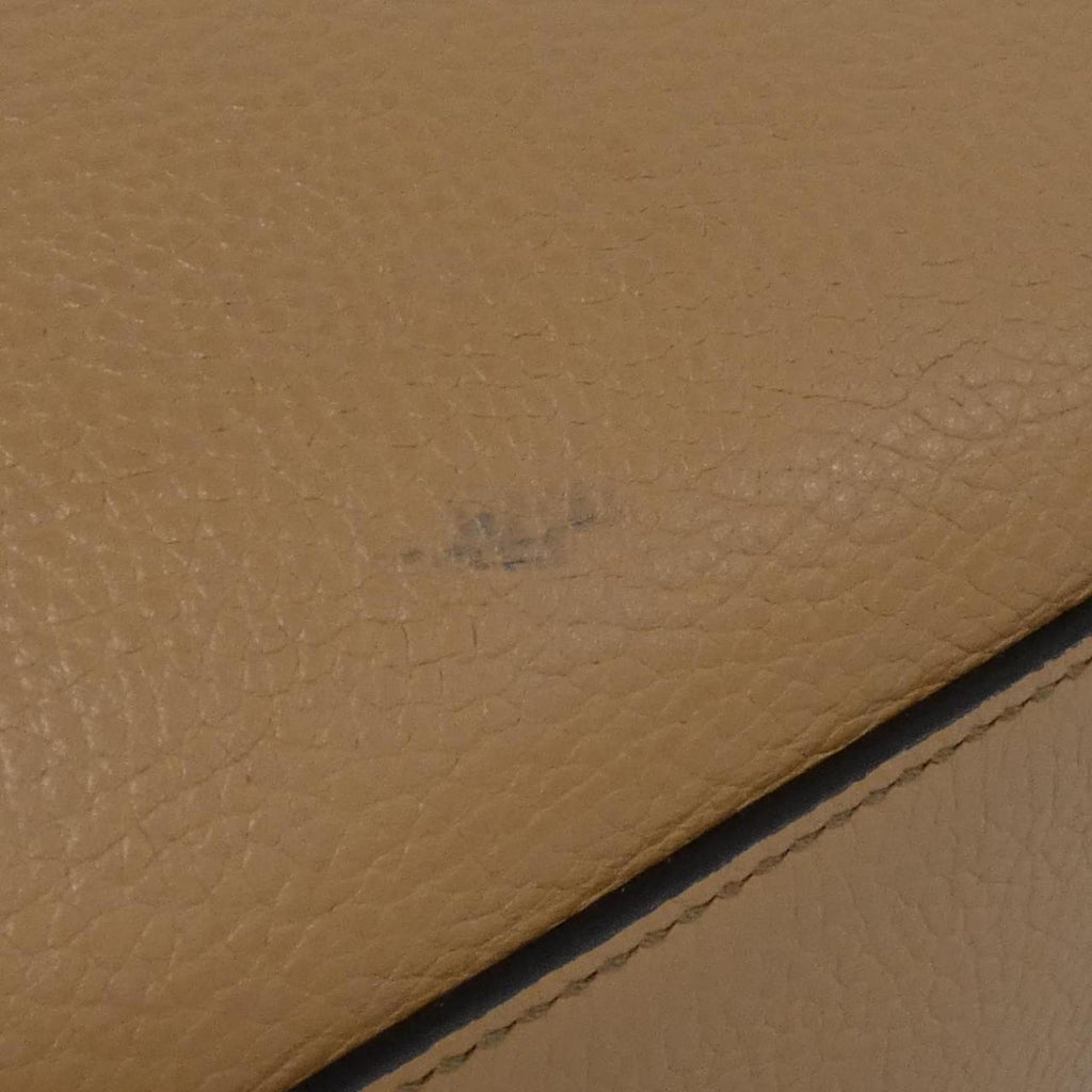 Gucci Beige Leather Shoulder Bag (Pre-Owned)
