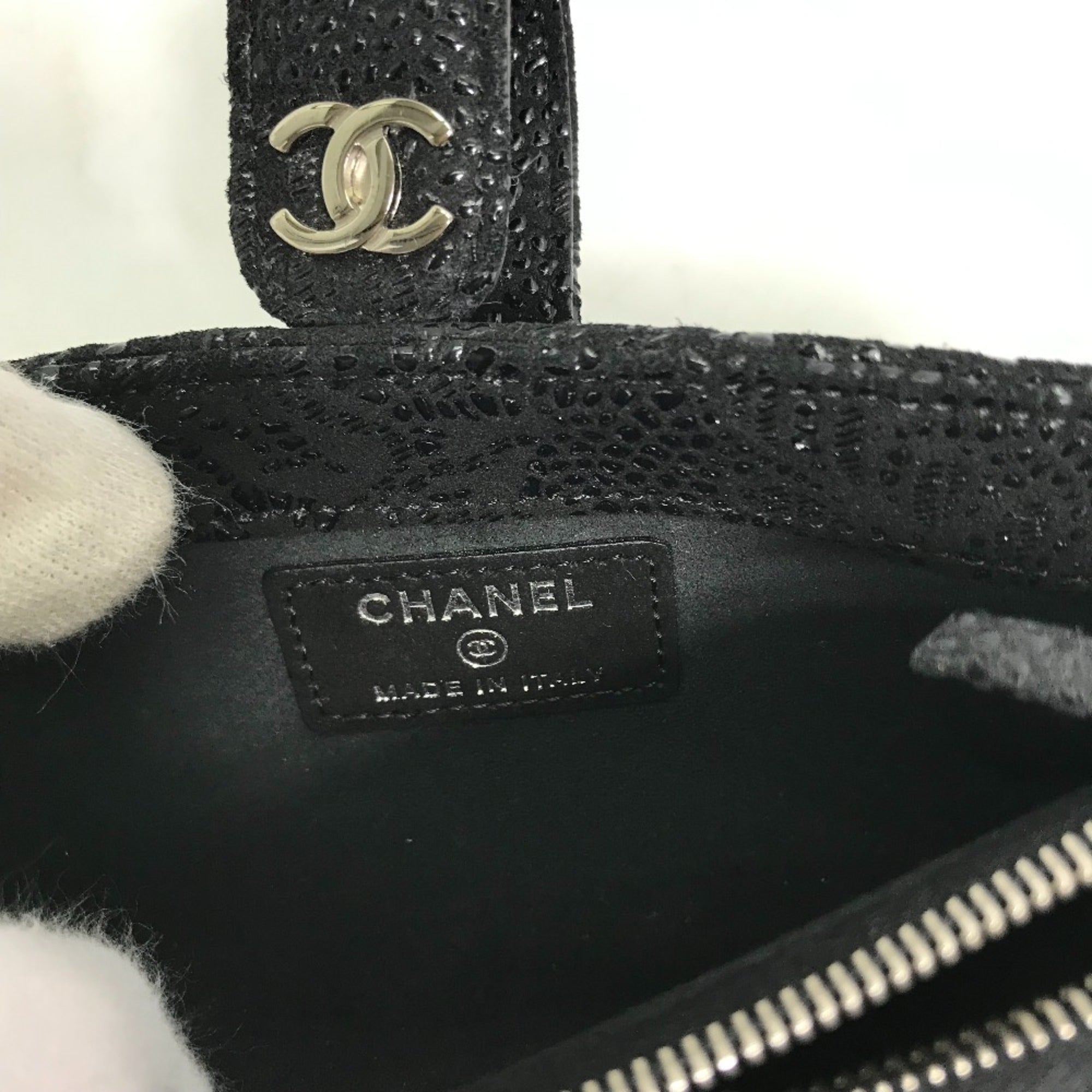 Chanel Black Leather Pouch (Pre-Owned)