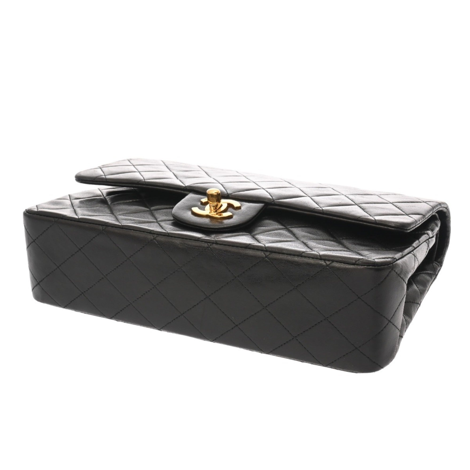 Chanel Black Leather Shoulder Bag (Pre-Owned)