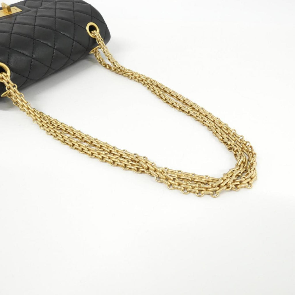 Chanel Black Leather Shoulder Bag (Pre-Owned)