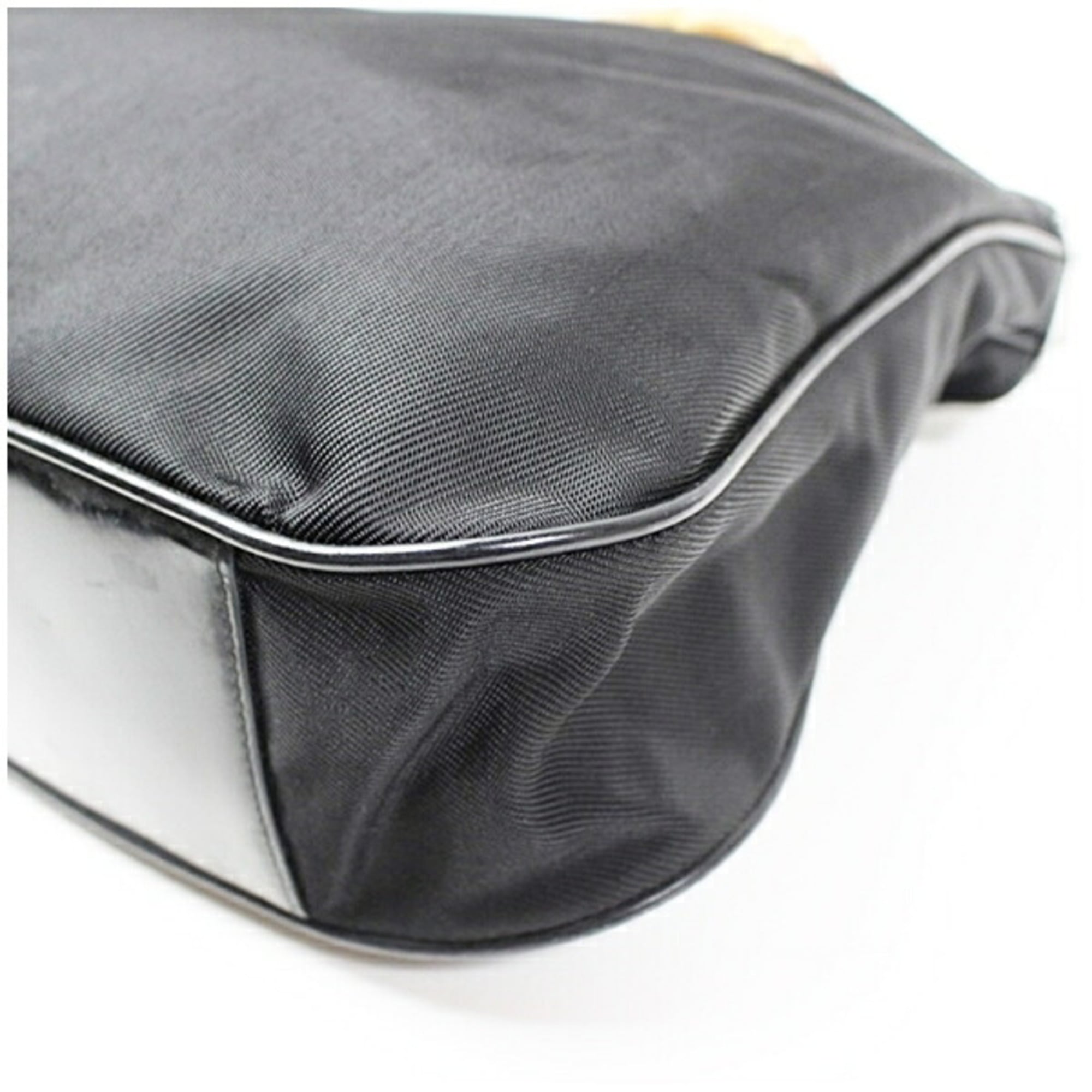 Gucci Black Dark Brown Nylon Handbag Shoulder Bag (Pre-Owned)