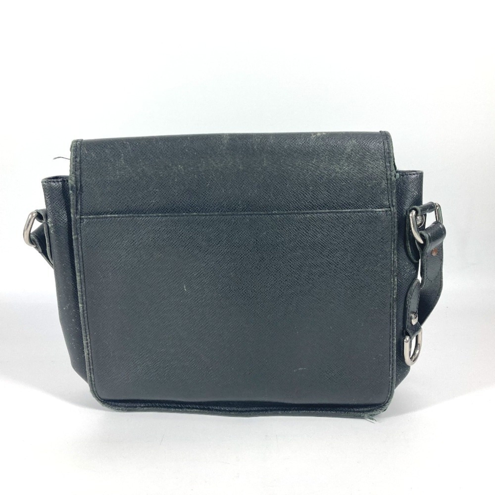 Louis Vuitton Ardoise Black Taiga Leather Shoulder Bag (Pre-Owned)