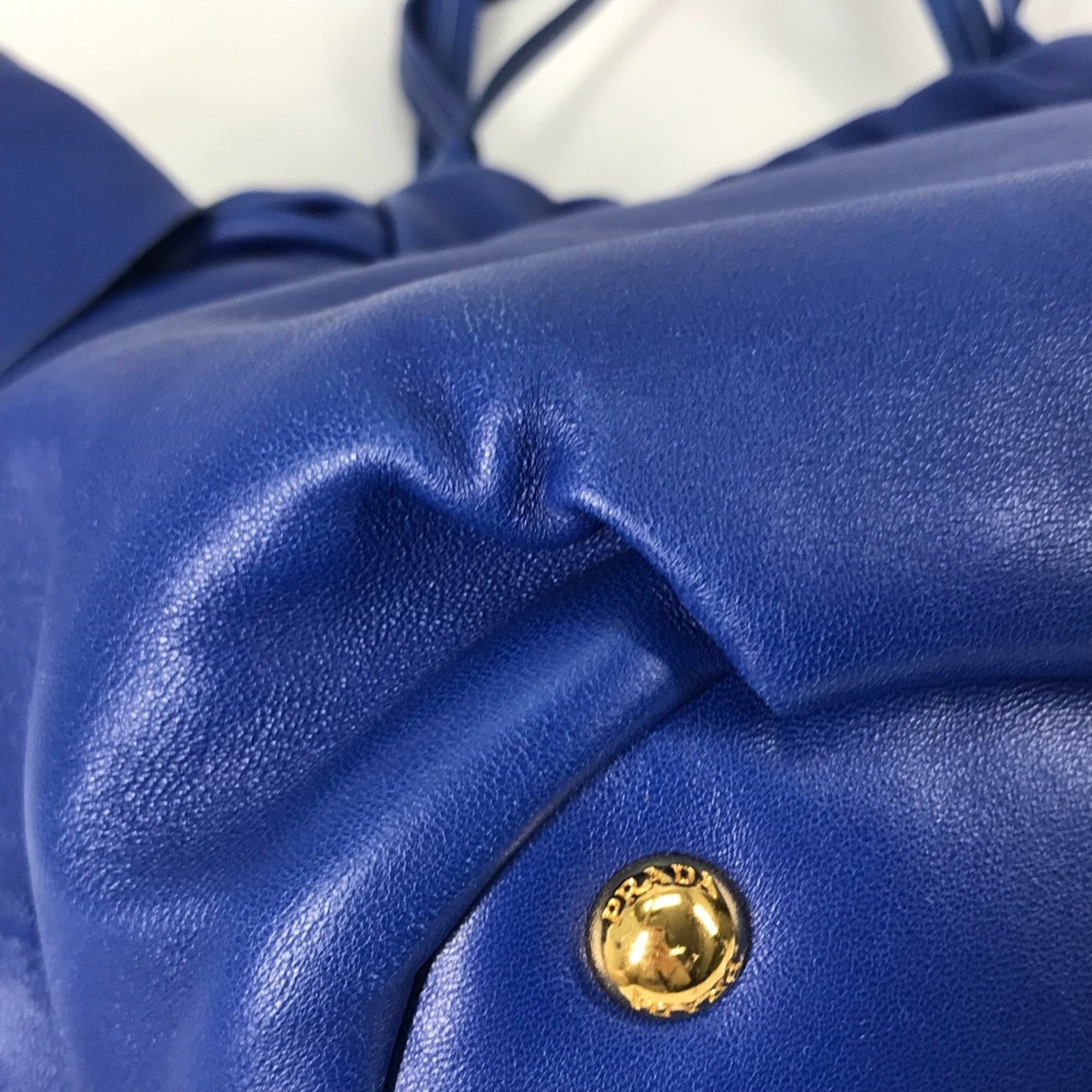 Prada Blue Leather Handbag (Pre-Owned)