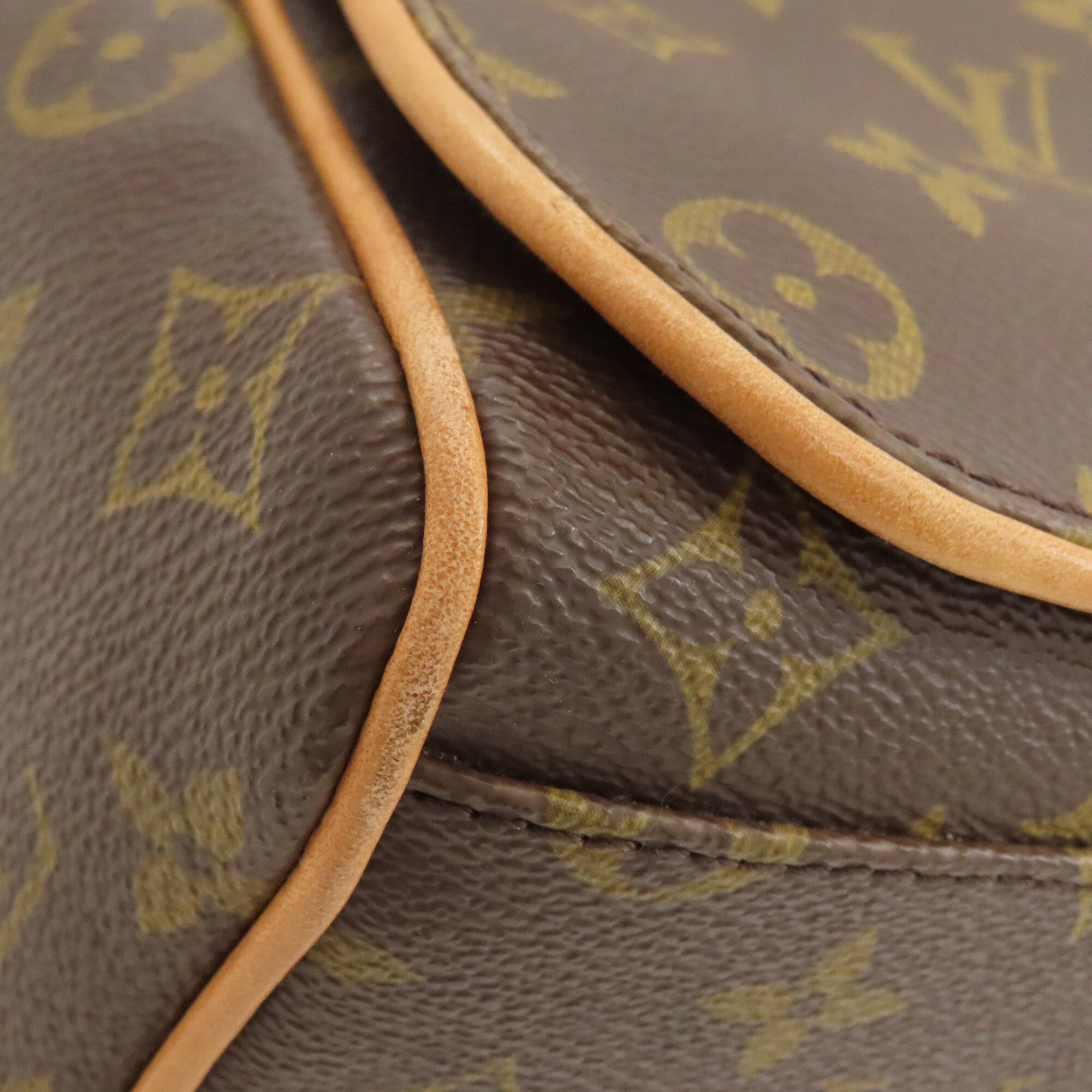 Louis Vuitton Monogram Monogram Shoulder Bag (Pre-Owned)