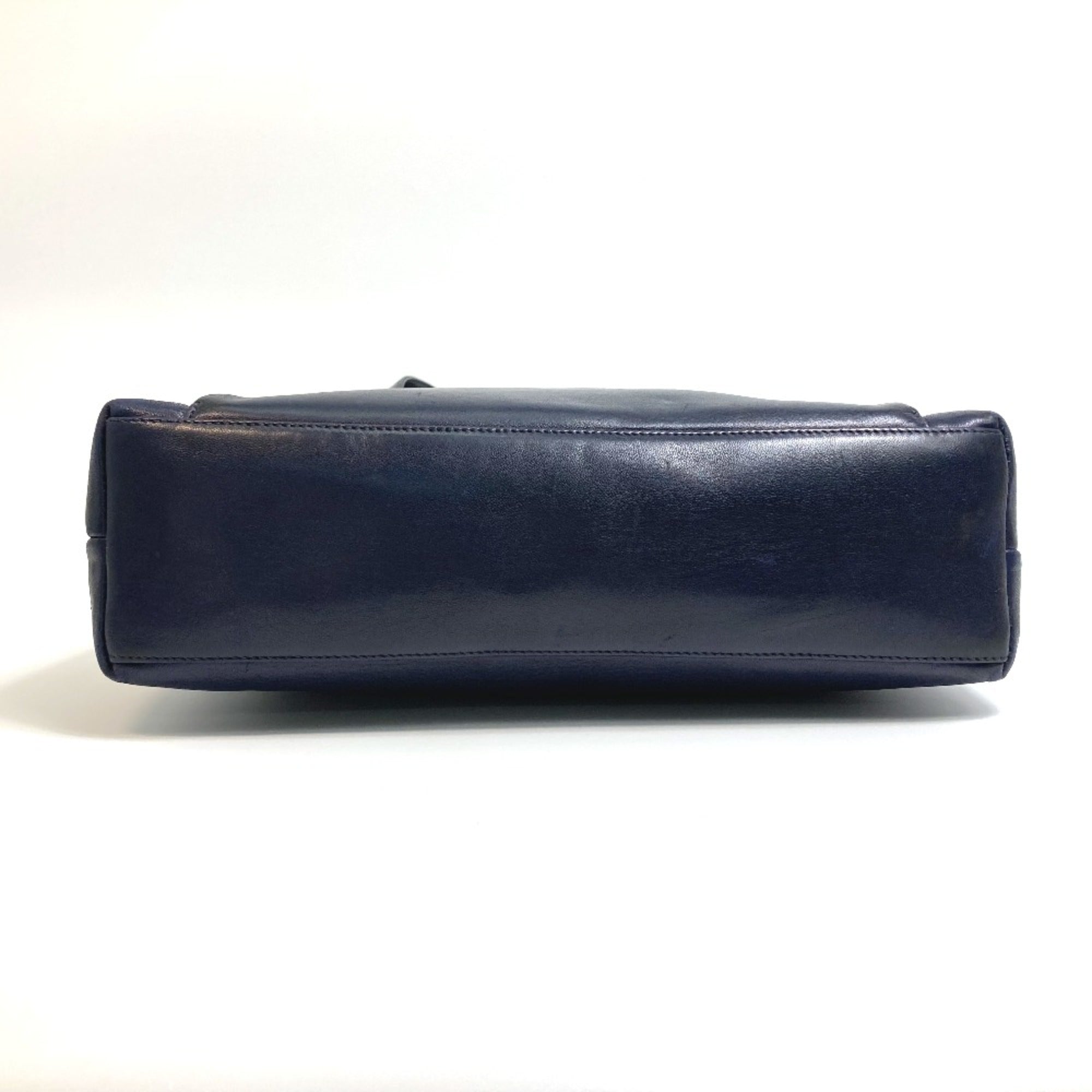 Chanel Navy Leather Shoulder Bag (Pre-Owned)
