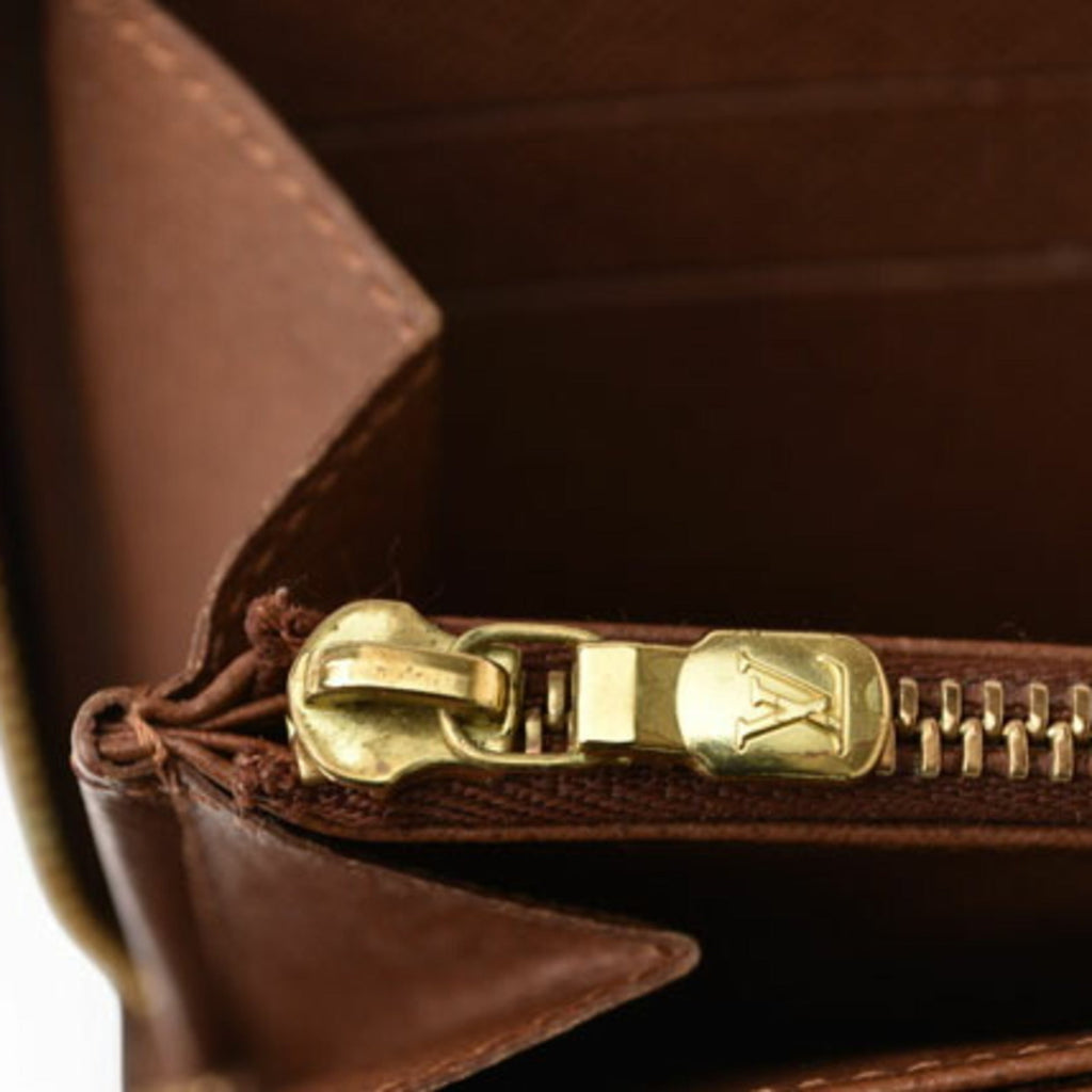 Louis Vuitton Monogram Monogram Wallet (Bi-Fold) (Pre-Owned)