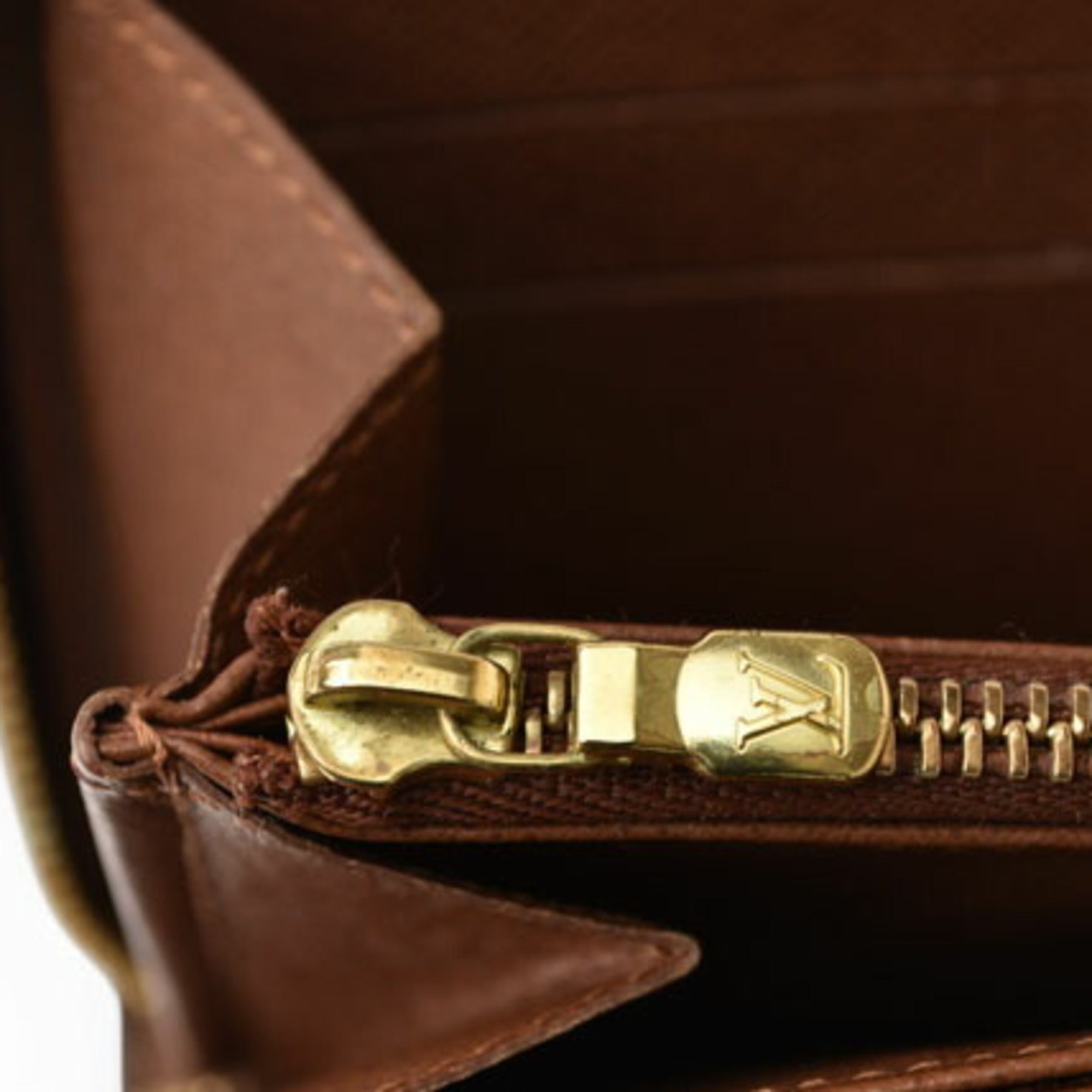 Louis Vuitton Monogram Monogram Wallet (Bi-Fold) (Pre-Owned)