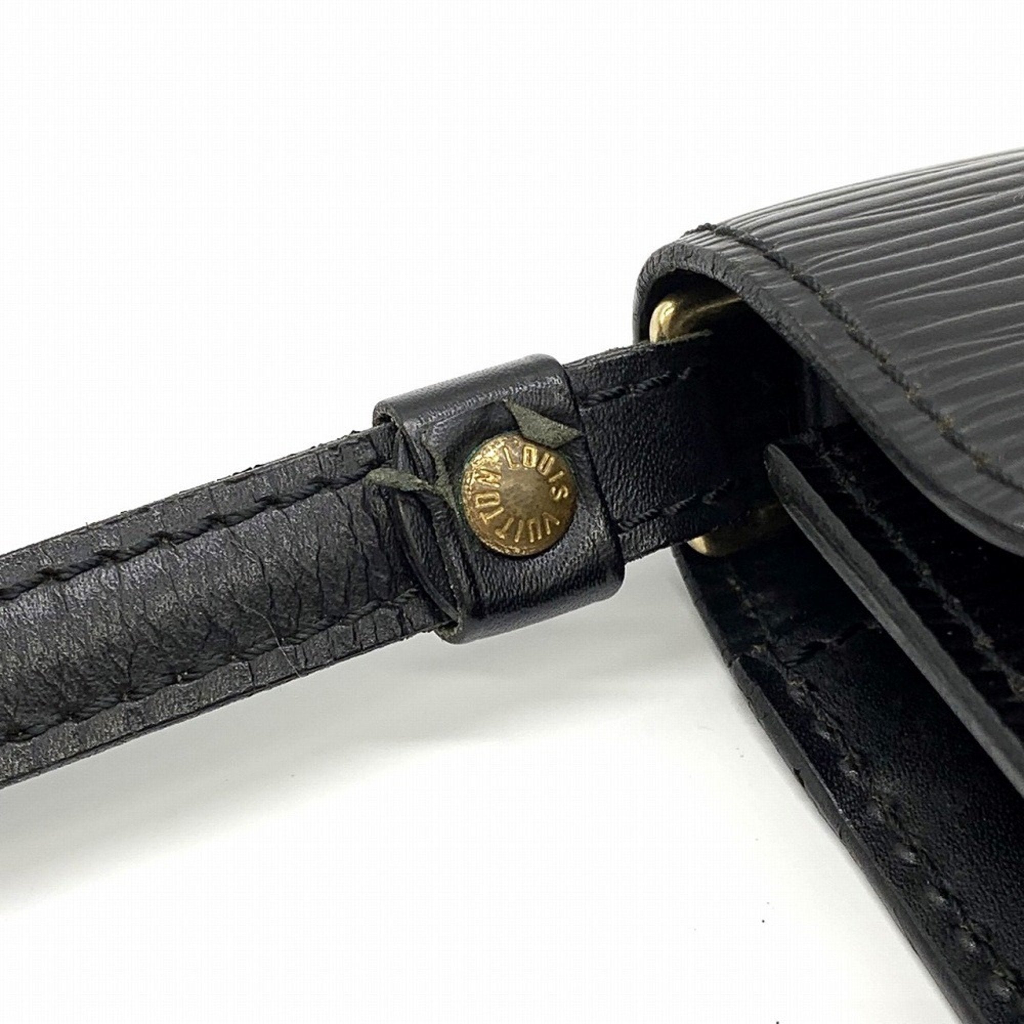 Louis Vuitton Black Noir Epi Leather Clutch Bag (Pre-Owned)