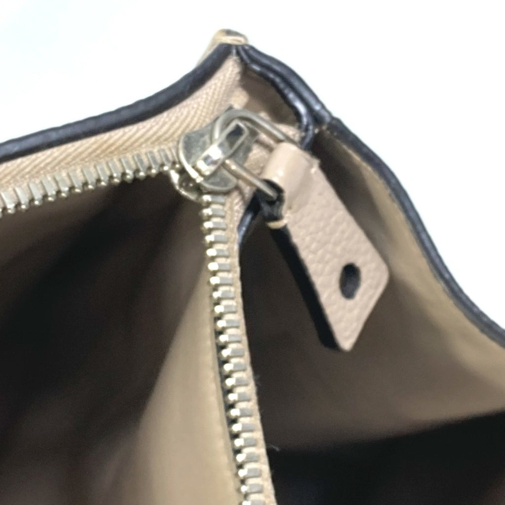 Louis Vuitton Gray Leather Handbag (Pre-Owned)