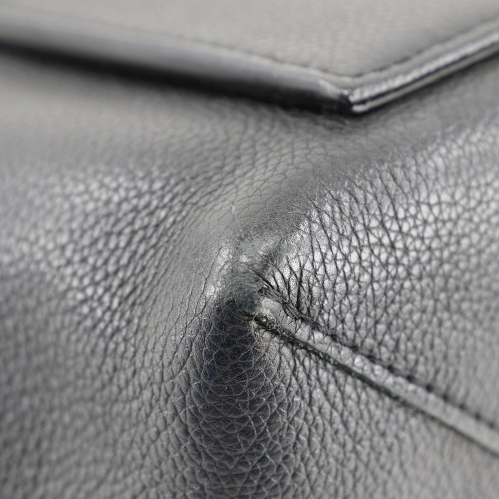 Louis Vuitton Beige Black Leather Tote Bag (Pre-Owned)