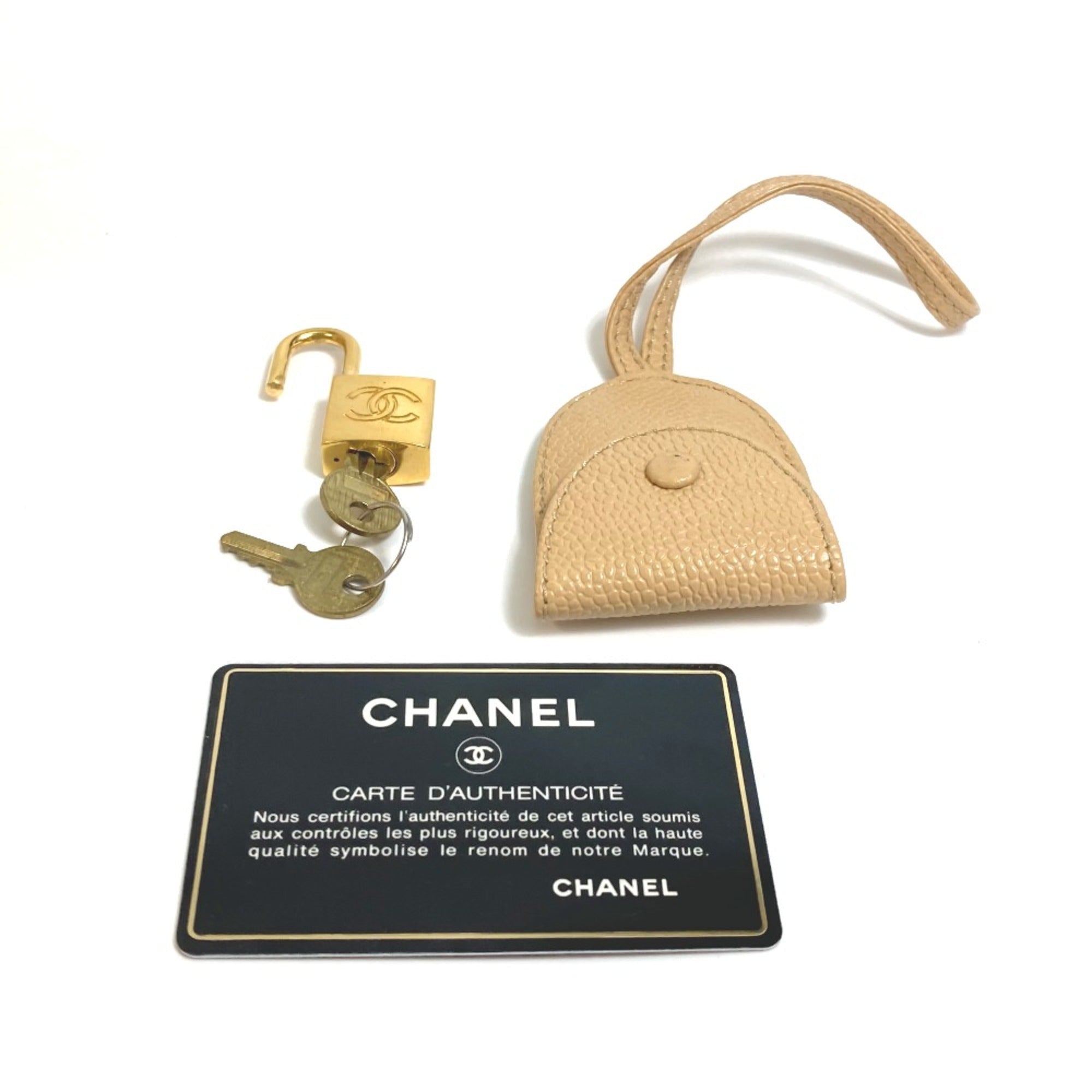 Chanel Beige Leather Shoulder Bag (Pre-Owned)