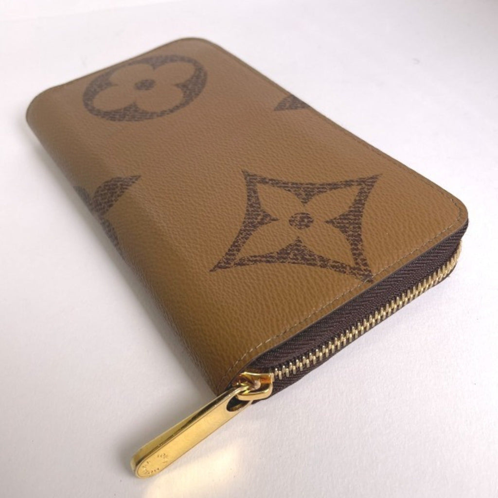 Louis Vuitton Brown Monogram Long Wallet (Bi-Fold) (Pre-Owned)