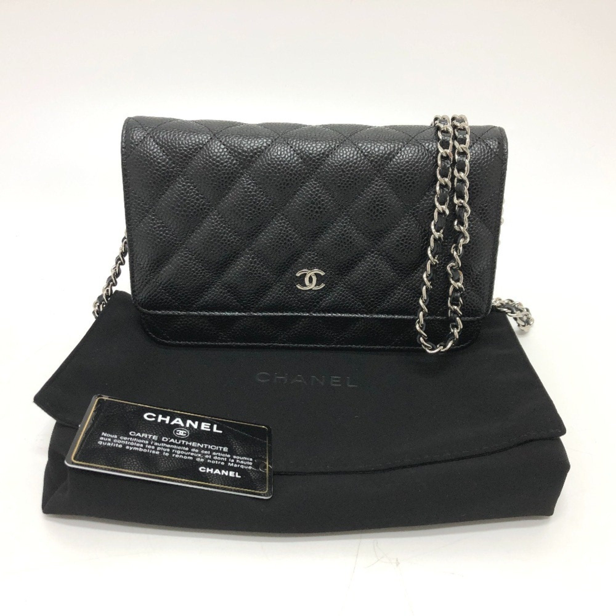 Chanel Black Caviar Leather Shoulder Bag (Pre-Owned)