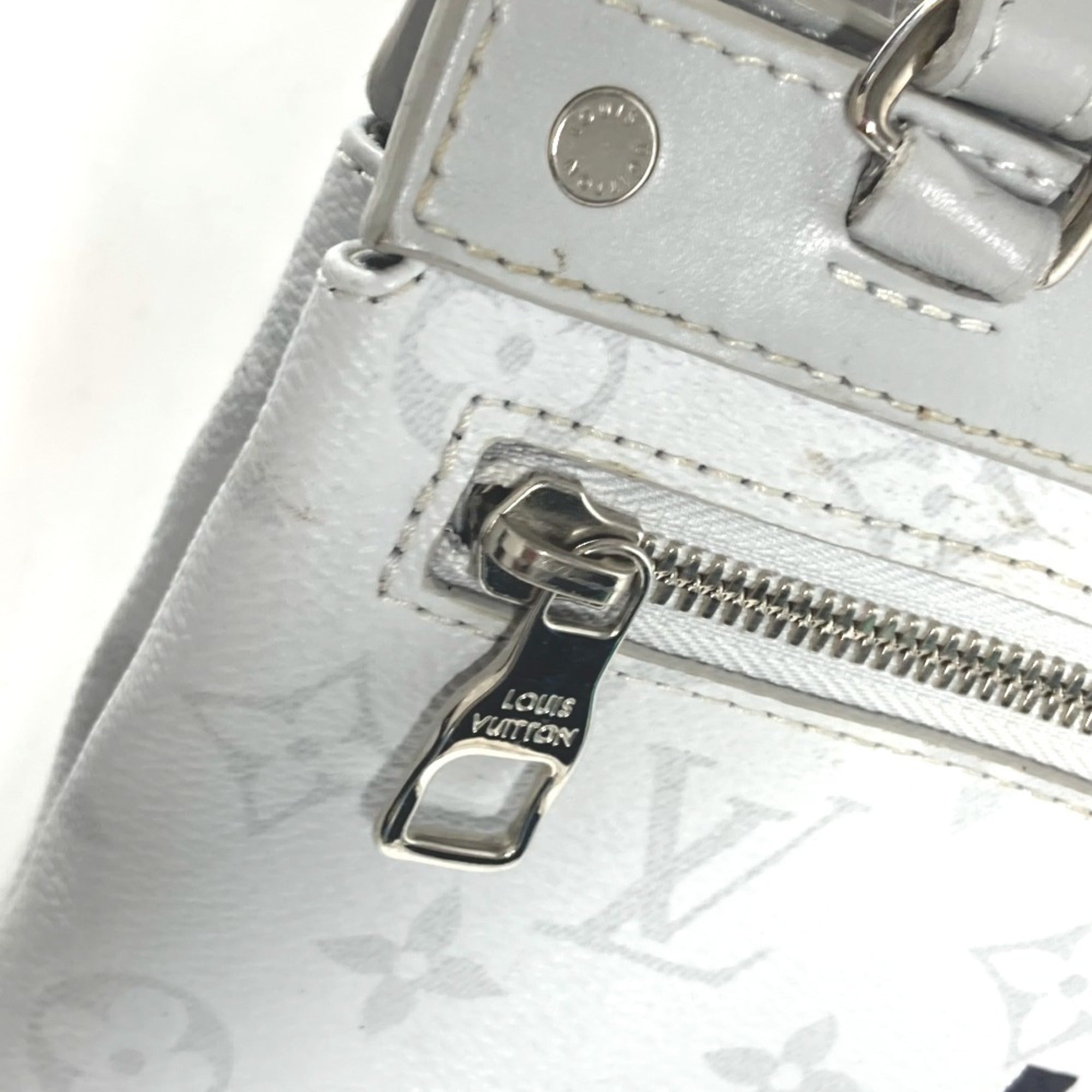 Louis Vuitton White Monogram Shoulder Bag Tote Bag (Pre-Owned)