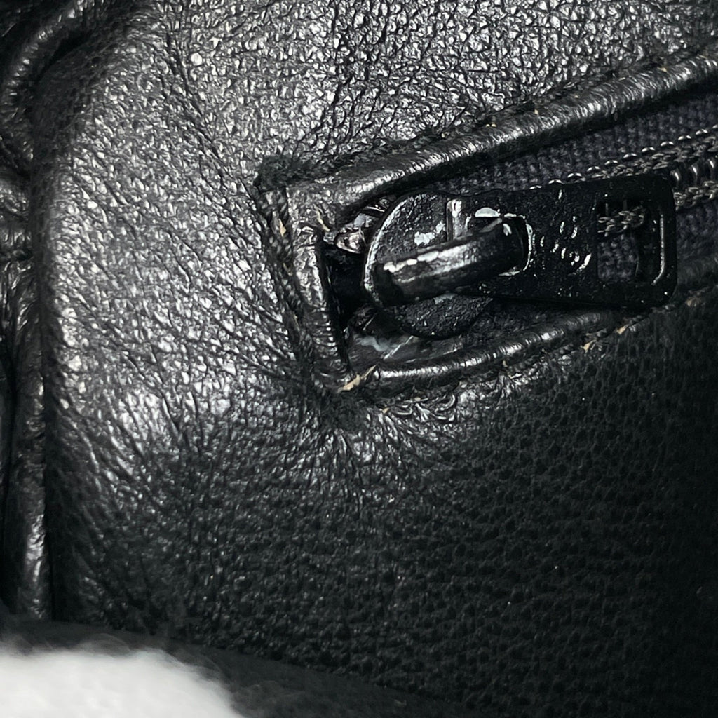 Chanel Matelasse Black Fabric Leather Shoulder Bag (Pre-Owned)