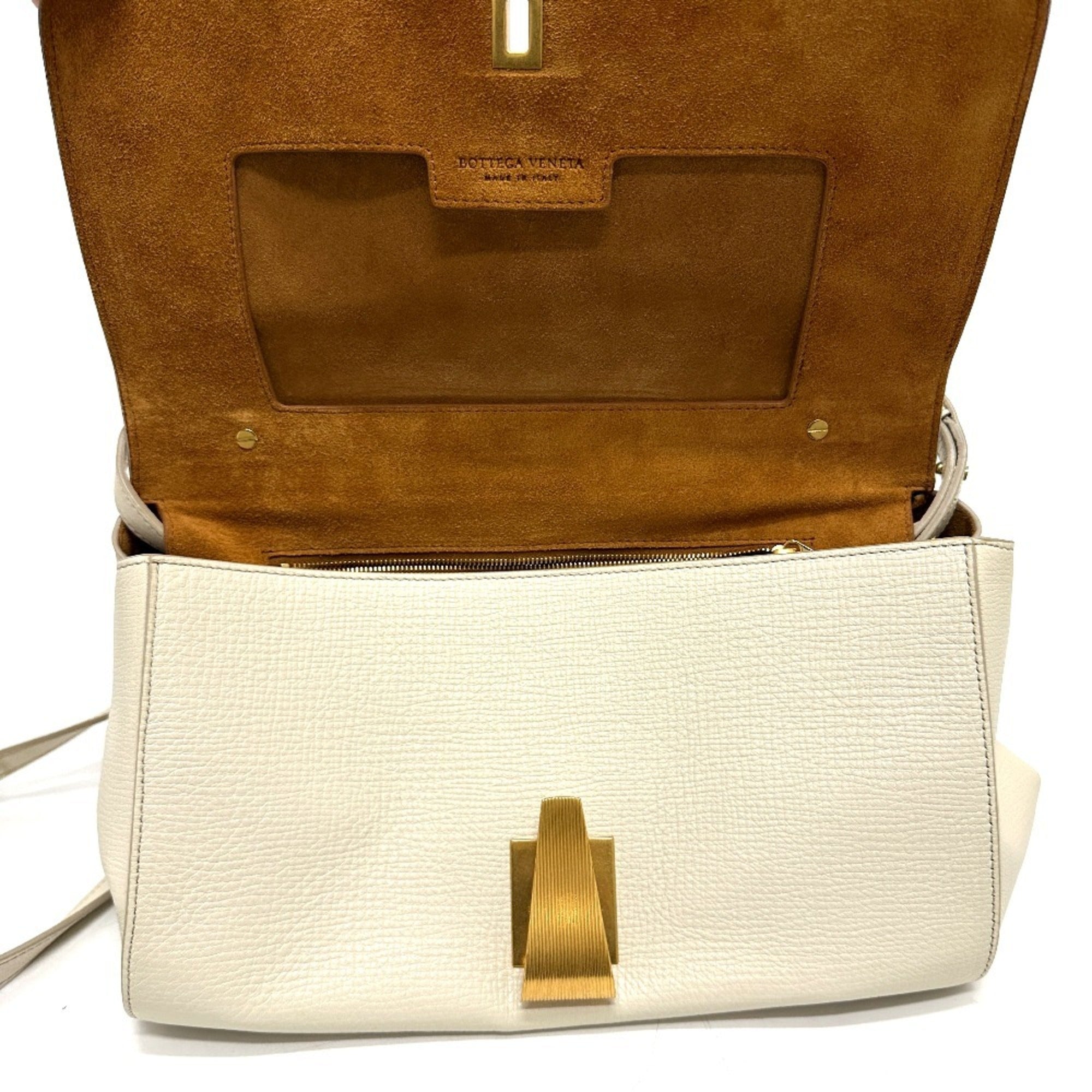 Bottega Veneta Ivory White Leather Shoulder Bag (Pre-Owned)