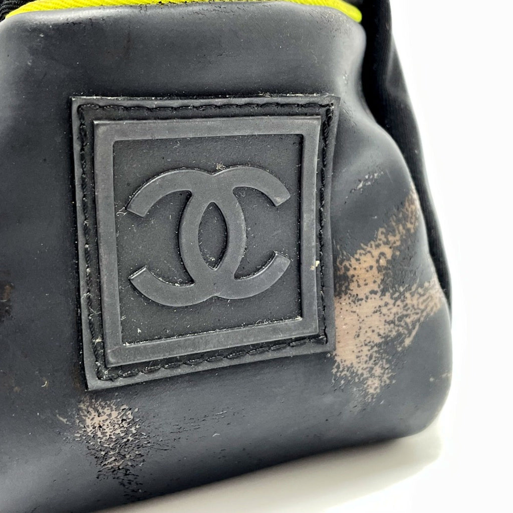 Chanel Black Cloth Pouch (Pre-Owned)