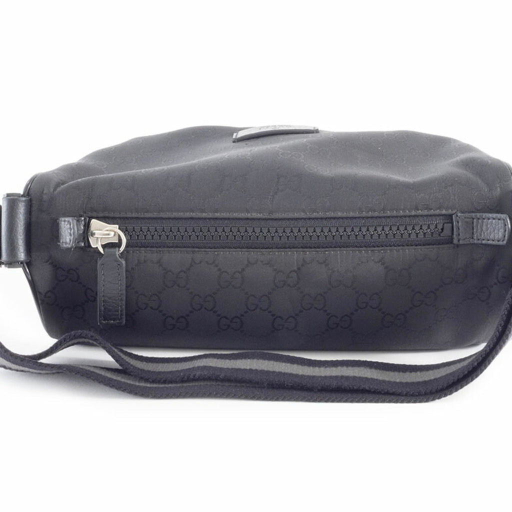 Gucci Black Nylon Pochette Shoulder Bag Sling Bag (Pre-Owned)