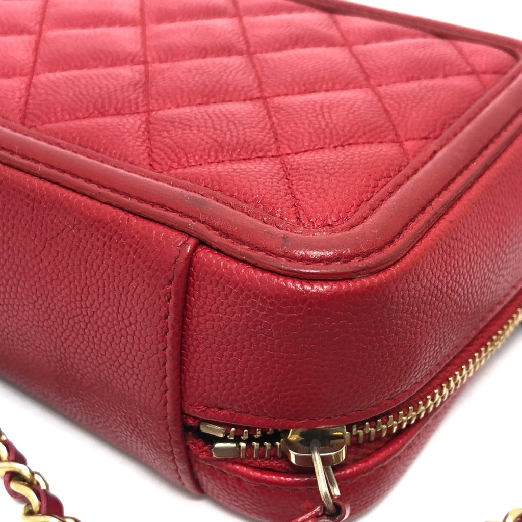 Chanel Red Leather Shoulder Bag (Pre-Owned)