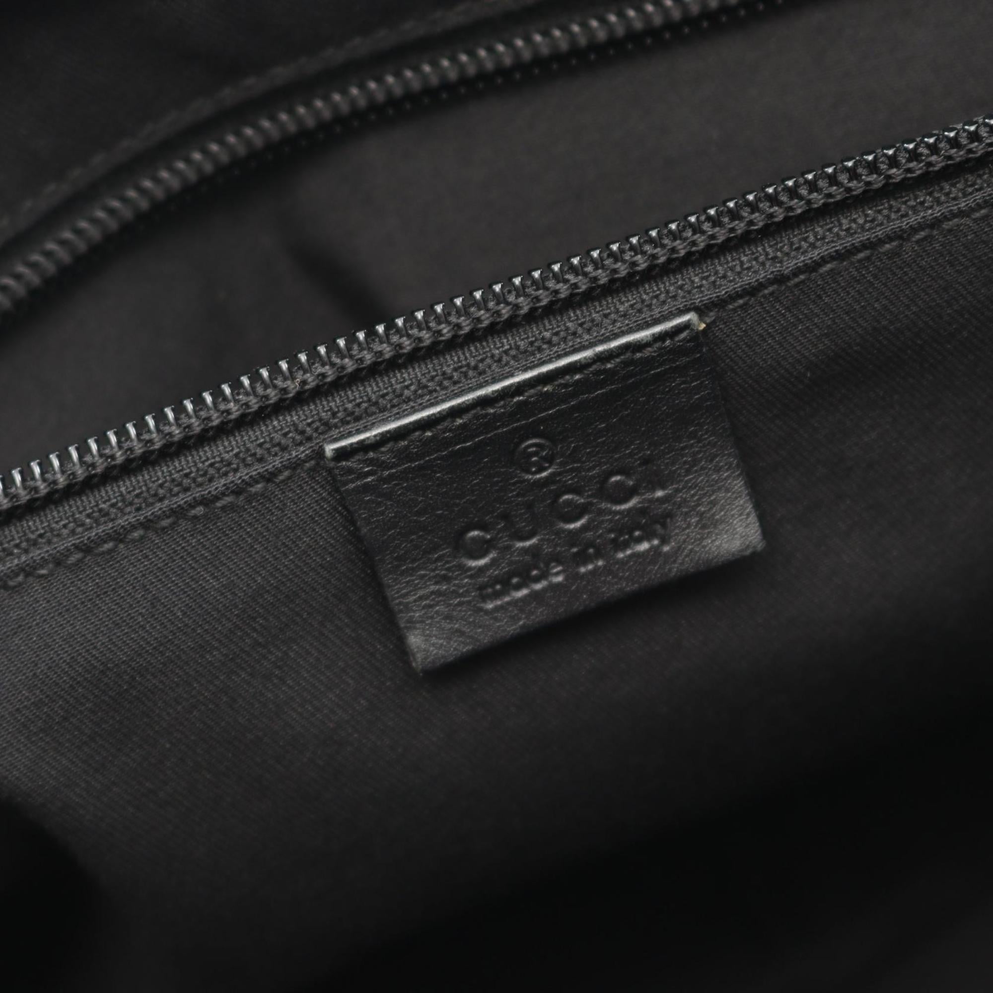 Gucci Black Navy Canvas Leather Shoulder Bag (Pre-Owned)