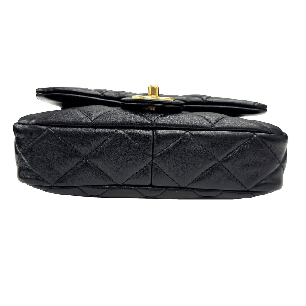 Chanel Black Shoulder Bag (Pre-Owned)