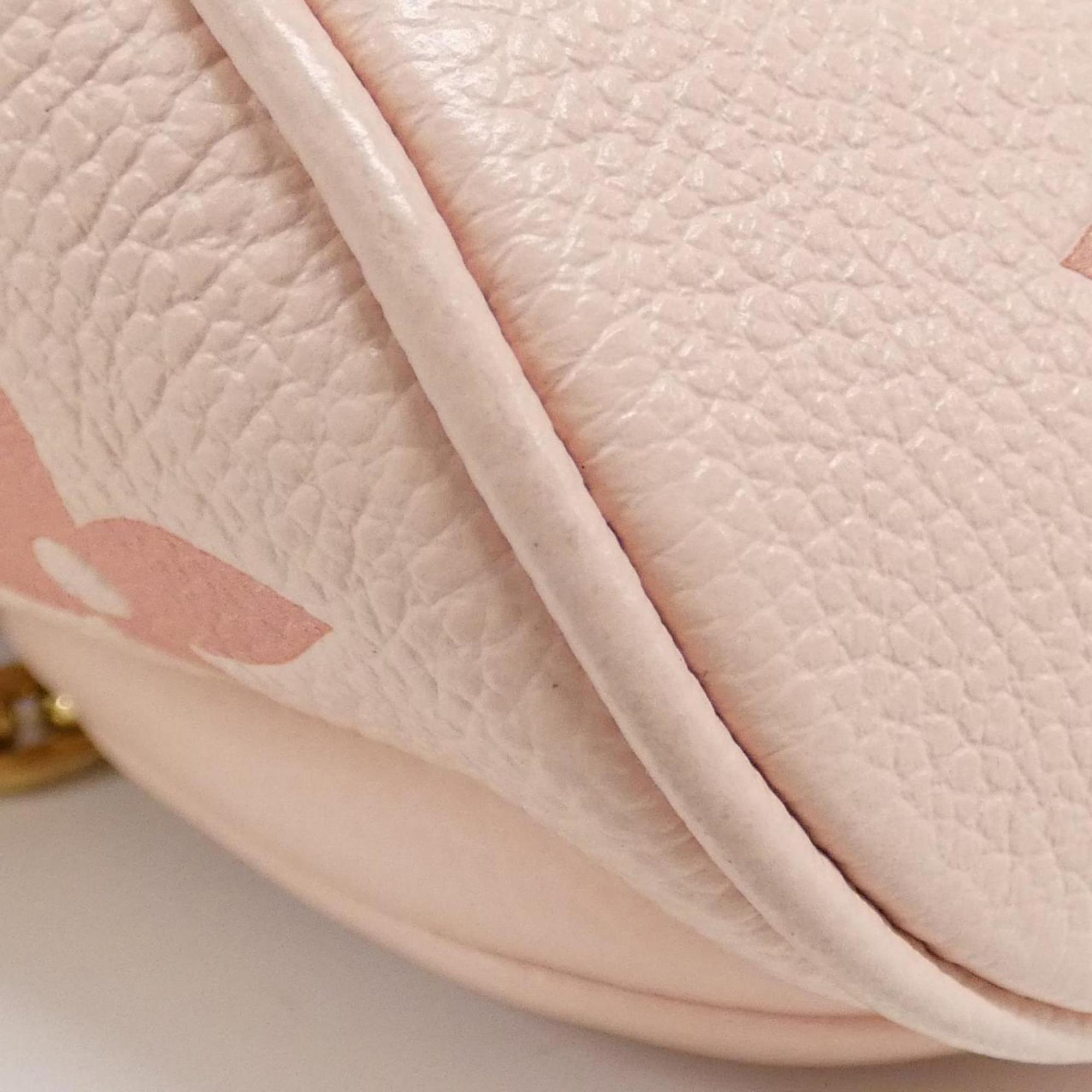 Louis Vuitton Gold Leather Shoulder Bag (Pre-Owned)