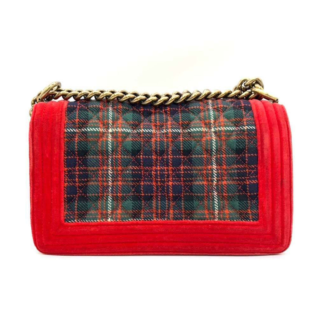Chanel Green Red Color Canvas Shoulder Bag (Pre-Owned)