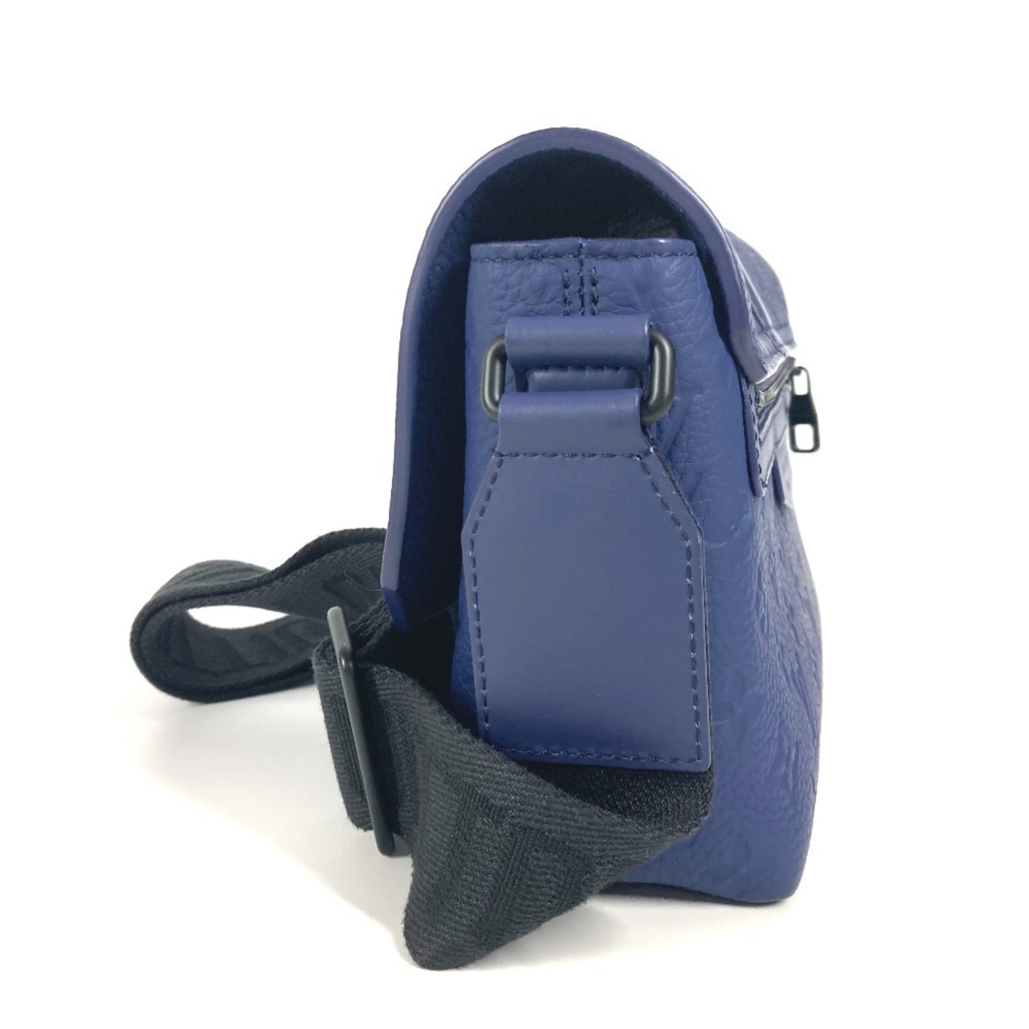 Louis Vuitton Blue Leather Shoulder Bag (Pre-Owned)