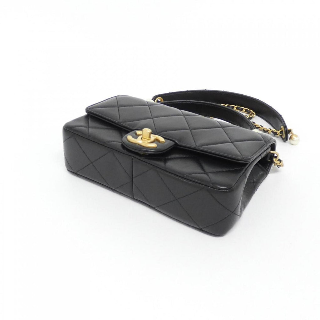 Chanel Black Leather Handbag (Pre-Owned)