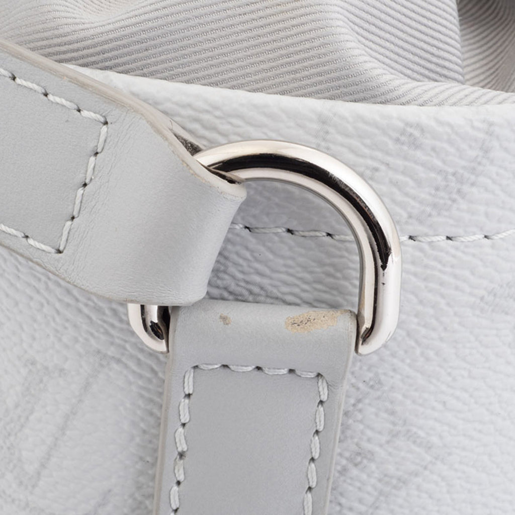 Louis Vuitton Monogram Light Gray White Monogram Shoulder Bag (Pre-Owned)