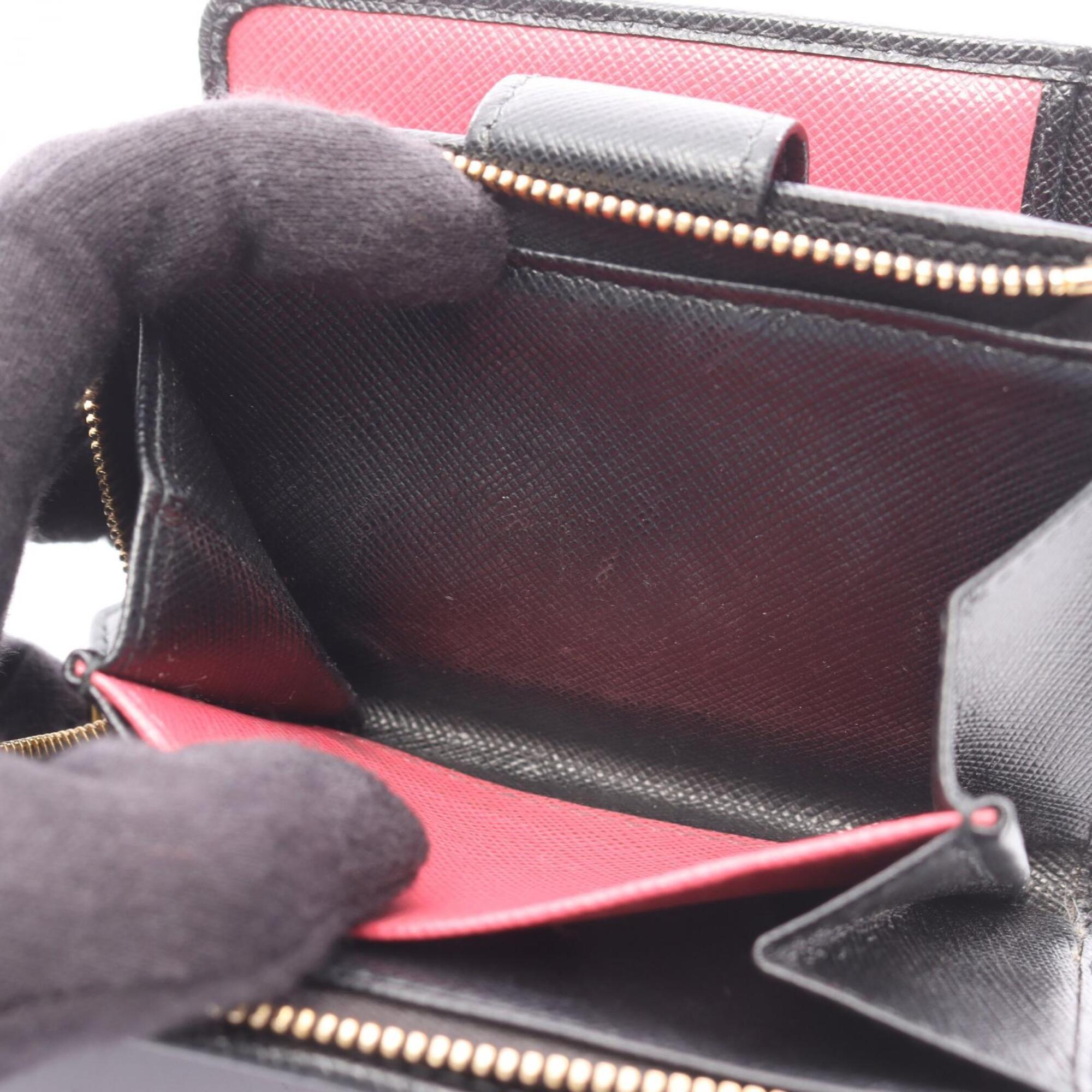 Prada Black Saffiano Wallet (Bi-Fold) (Pre-Owned)