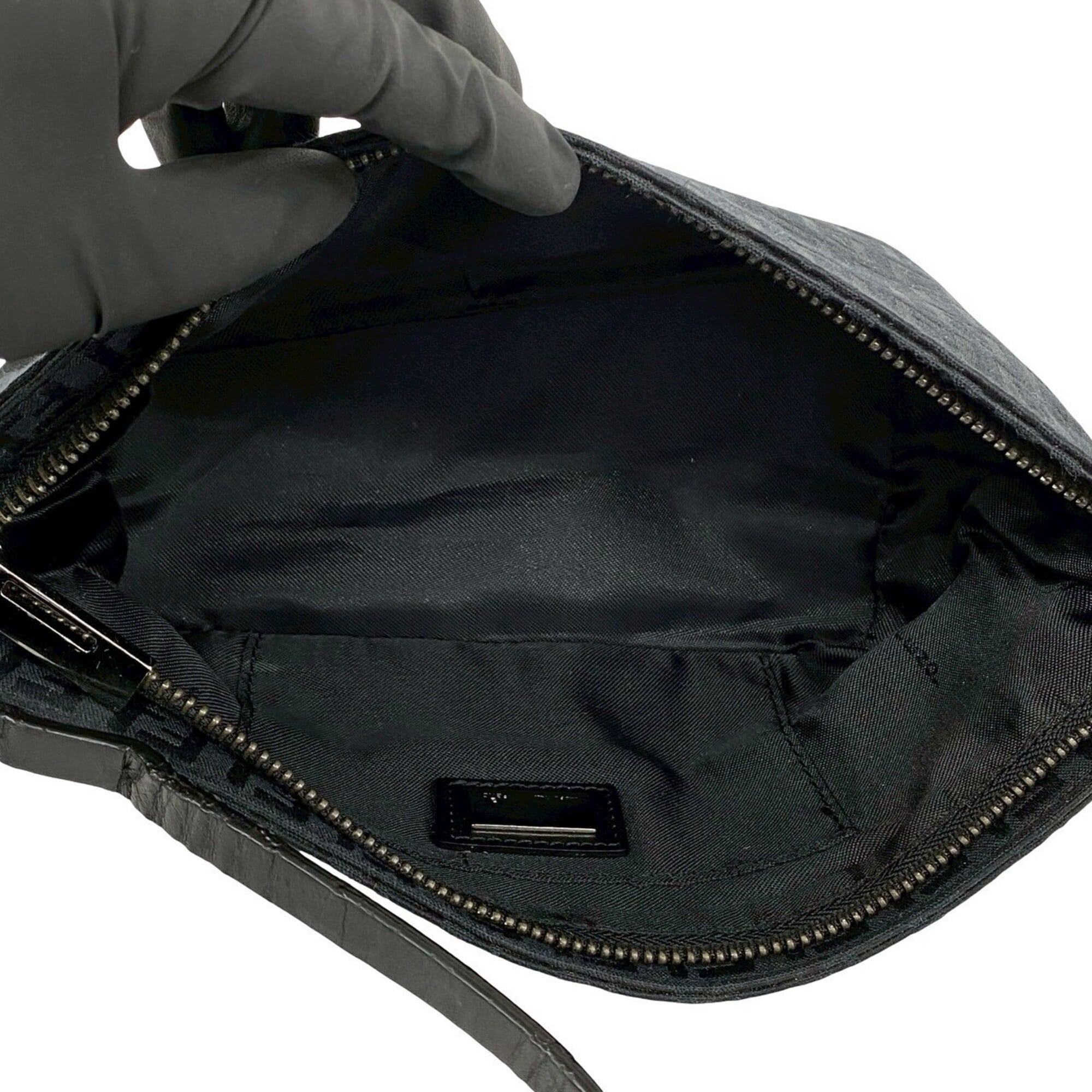 Fendi Black Canvas Leather Handbag Pouch Shoulder Bag (Pre-Owned)