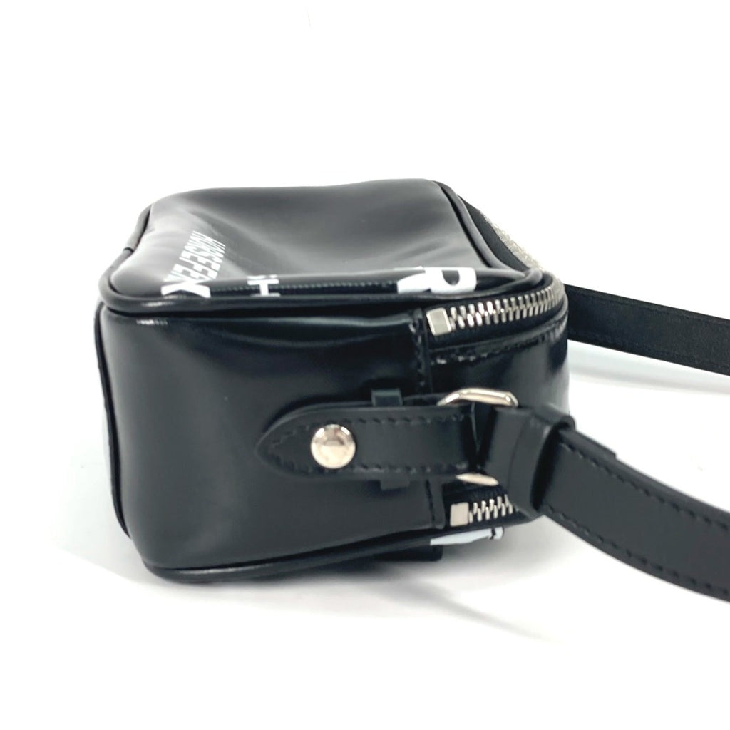 Burberry Black Leather Shoulder Bag (Pre-Owned)