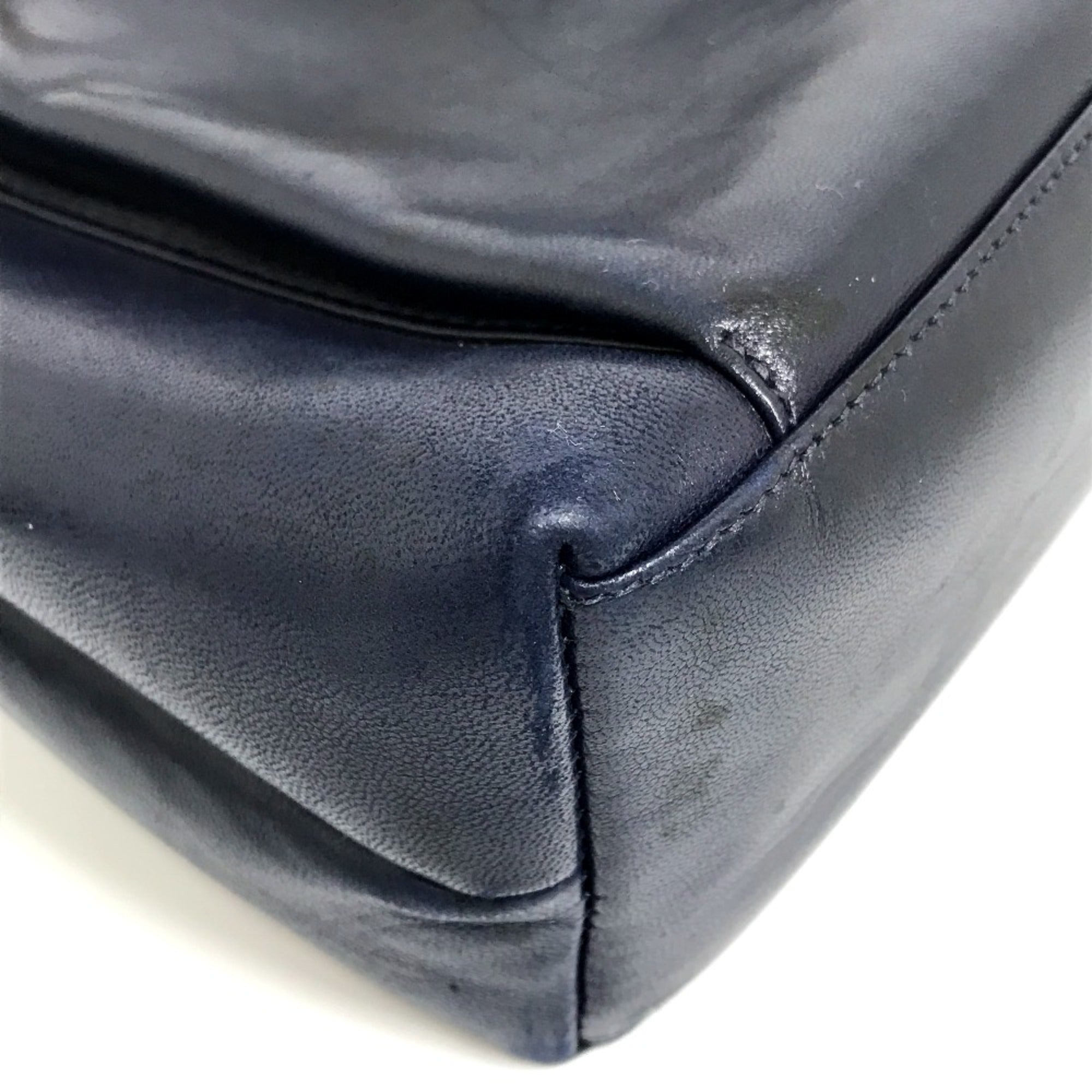 Chanel Navy Leather Shoulder Bag (Pre-Owned)
