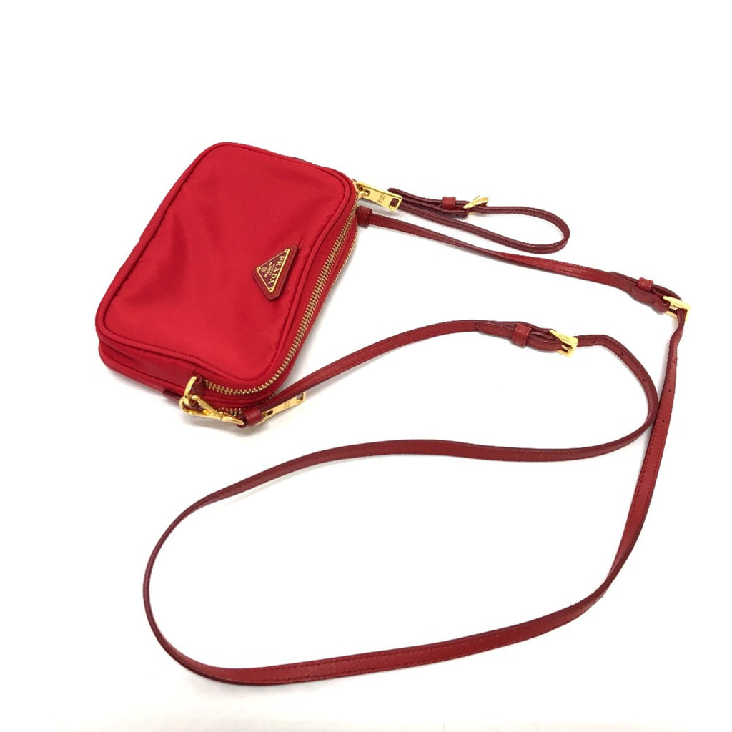 Prada Red Cloth Shoulder Bag (Pre-Owned)