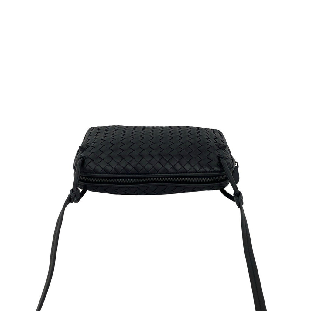 Bottega Veneta Navy Leather Pochette Shoulder Bag (Pre-Owned)