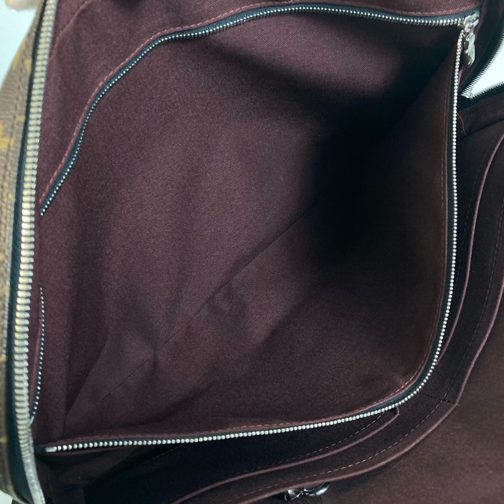 Louis Vuitton Brown Other Briefcase (Pre-Owned)
