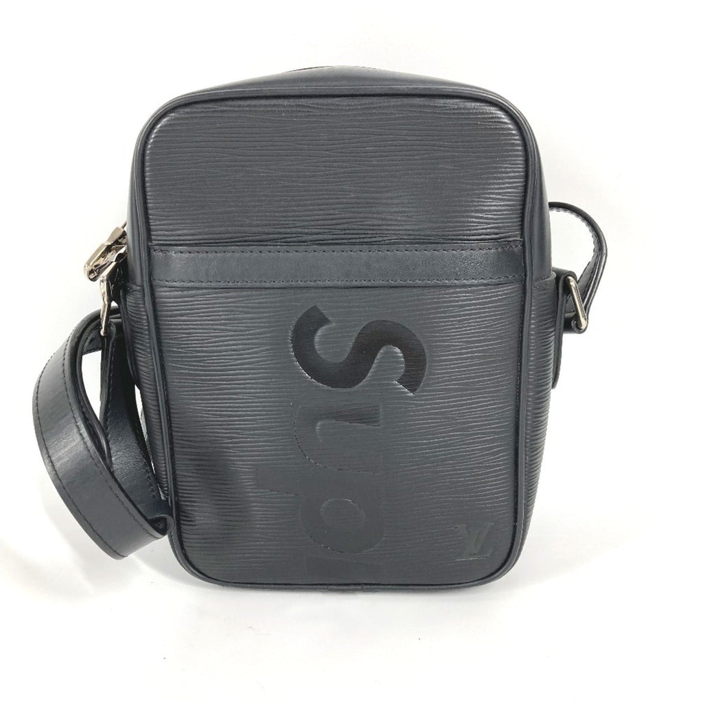 Louis Vuitton Black Epi Leather Pochette Shoulder Bag (Pre-Owned)