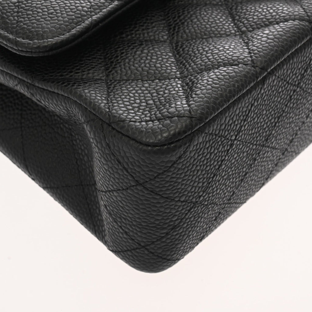 Chanel Black Grained Calfskin Shoulder Bag (Pre-Owned)